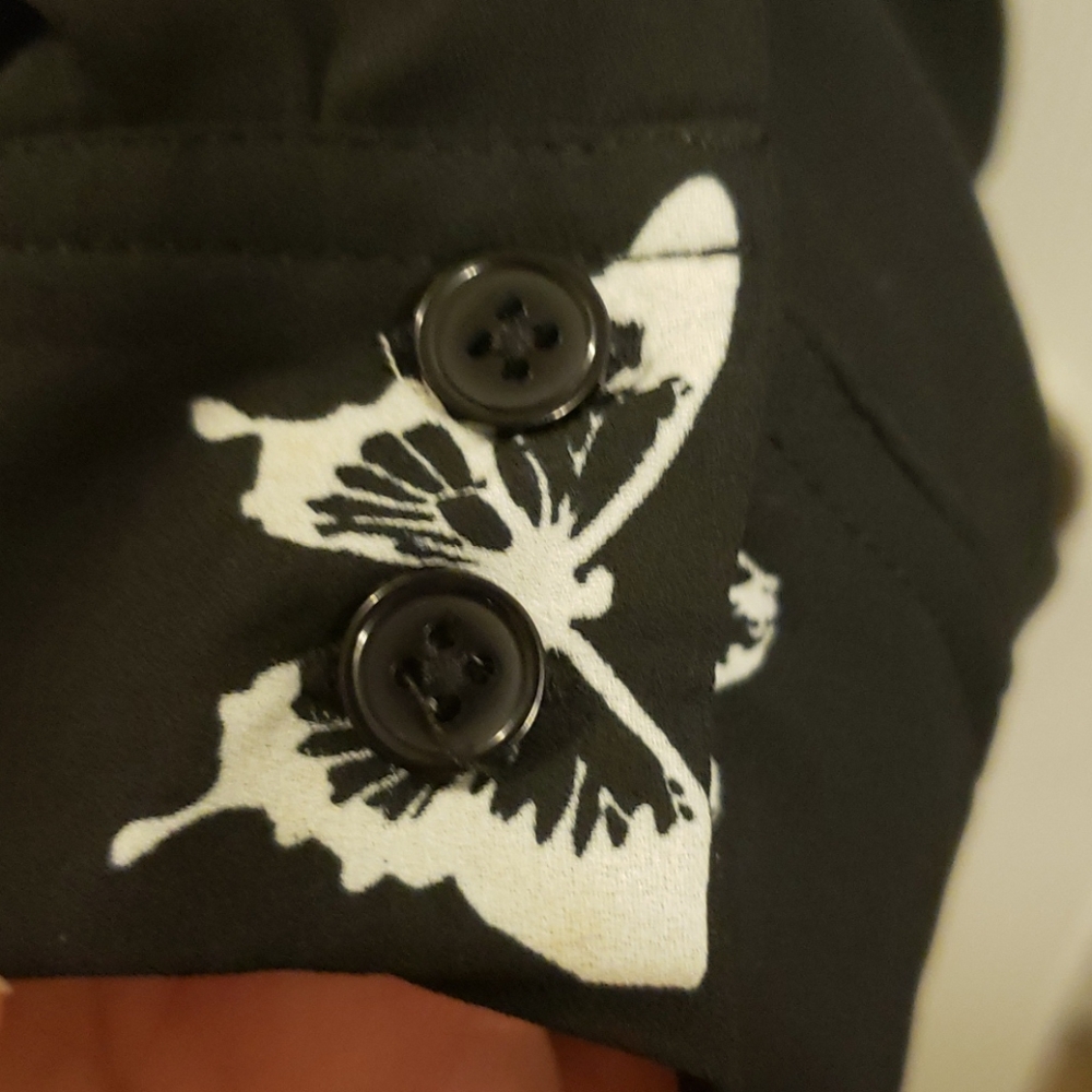 Butterfly button down shirt - Picture 3 of 4